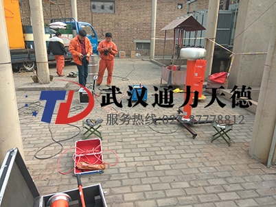 山西吕梁利虎玻璃变频串联谐振耐压试验现场